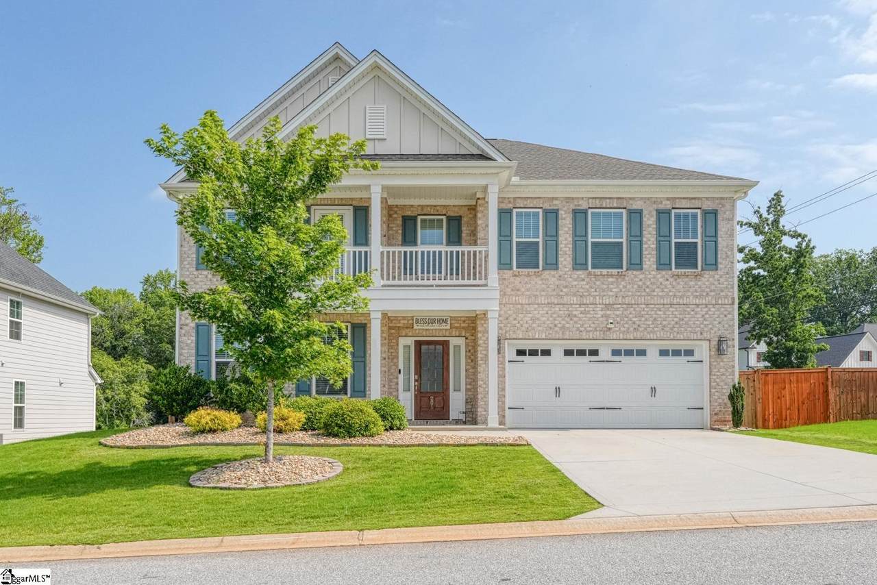 201 Tyrian Drive - Photo 1
