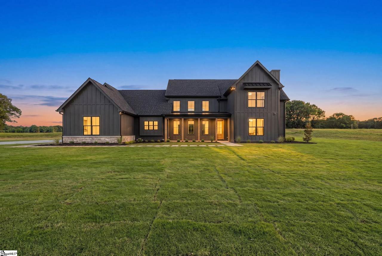 744 Garrison Road - Photo 1