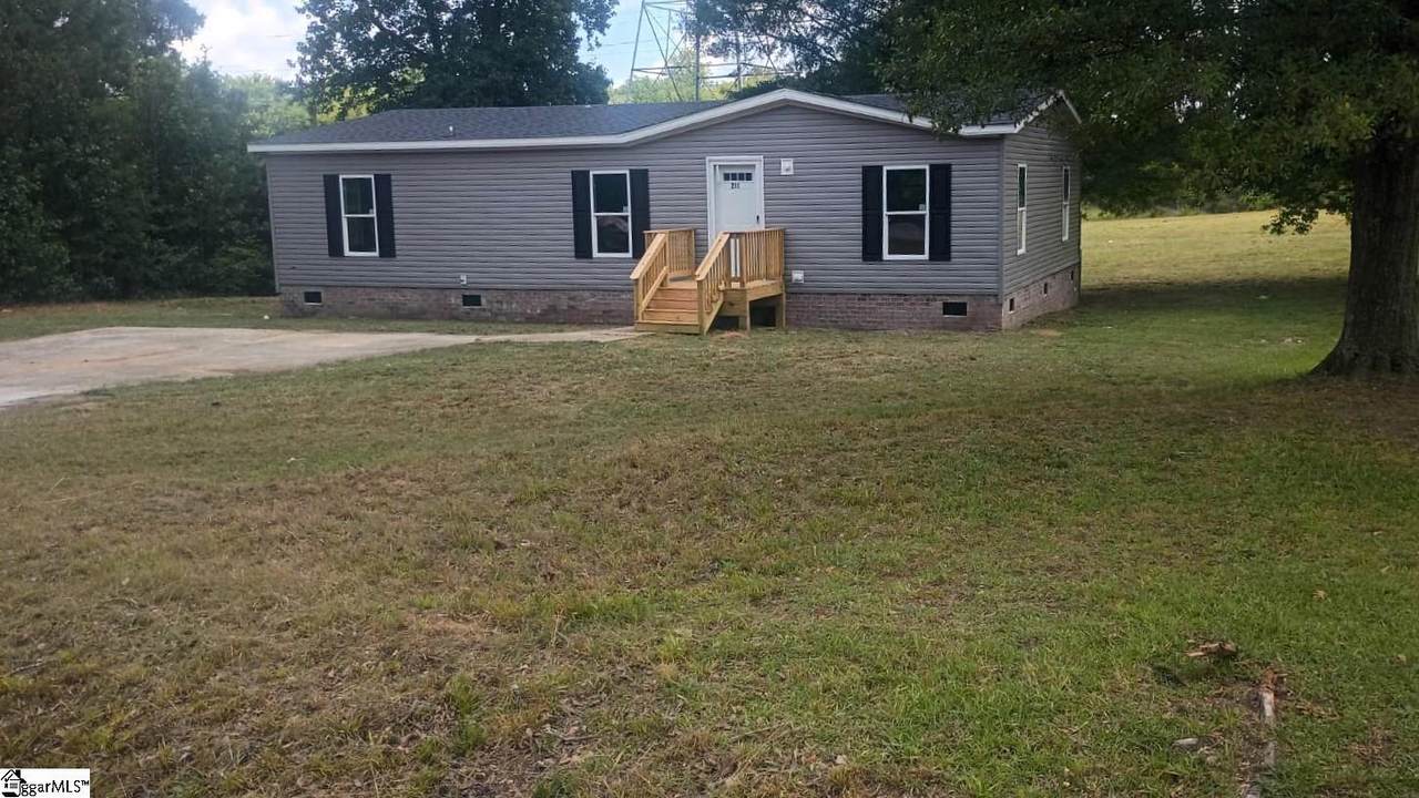 211 Woodland Circle - Photo 1
