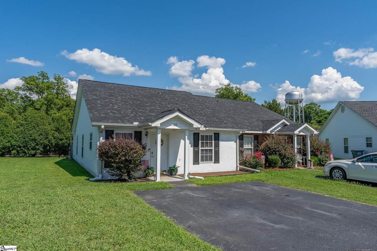 108 Pender Row Circle - Photo 1