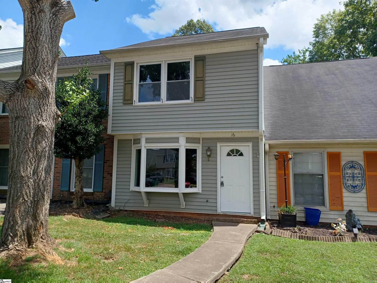16 Townes Court - Photo 1
