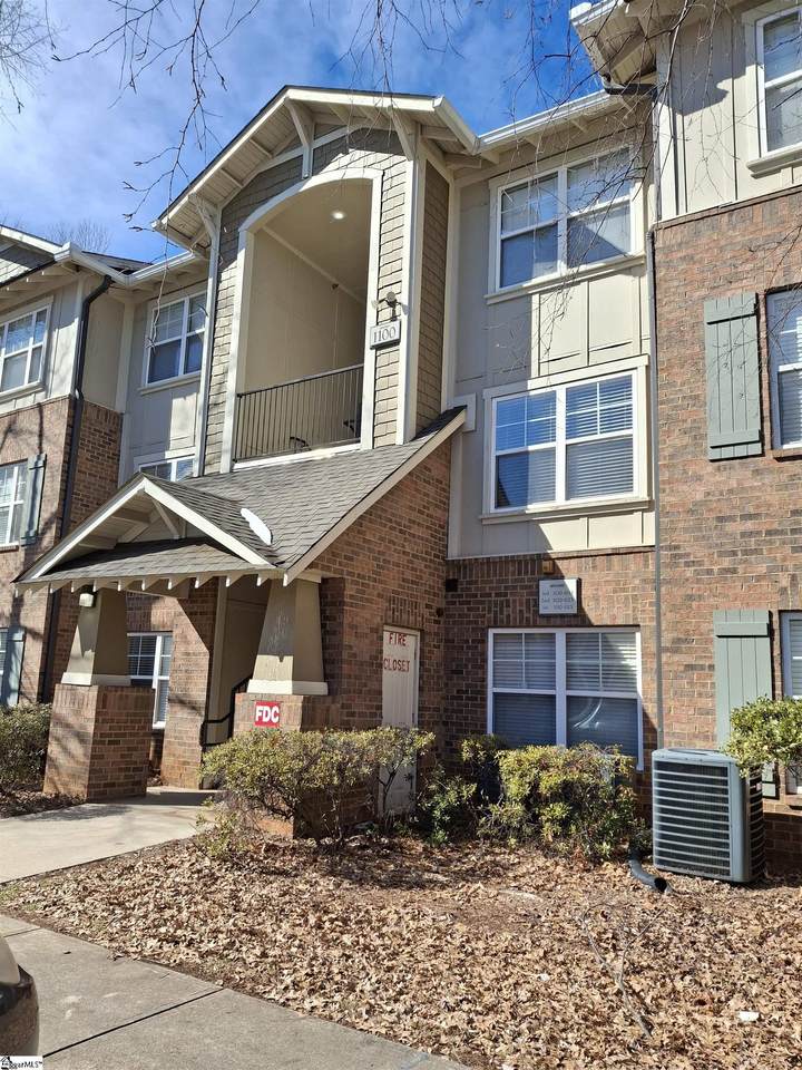 833 Old Greenville Highway - Photo 1