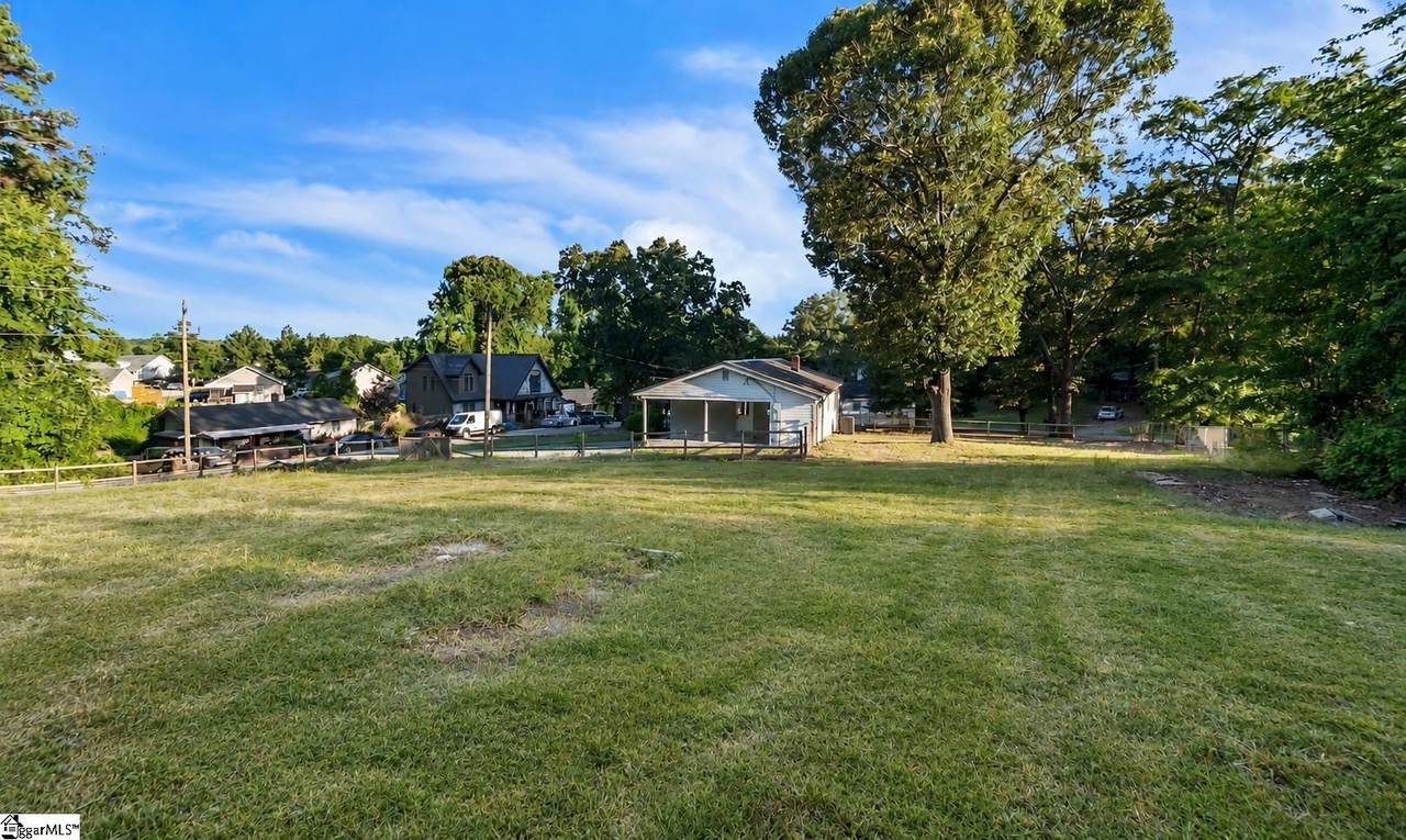 114 Valley Drive - Photo 1