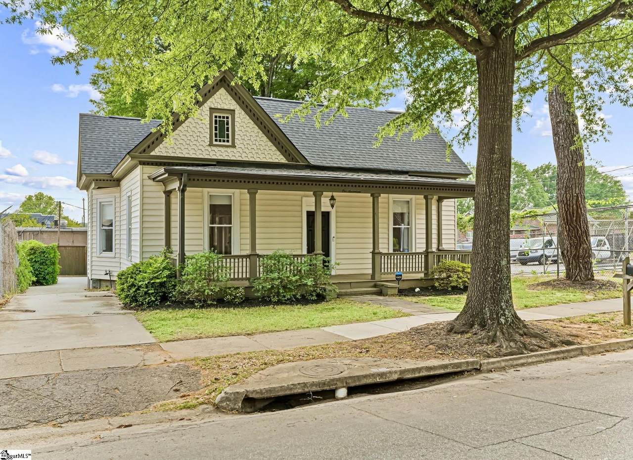 117 Asbury Avenue - Photo 1