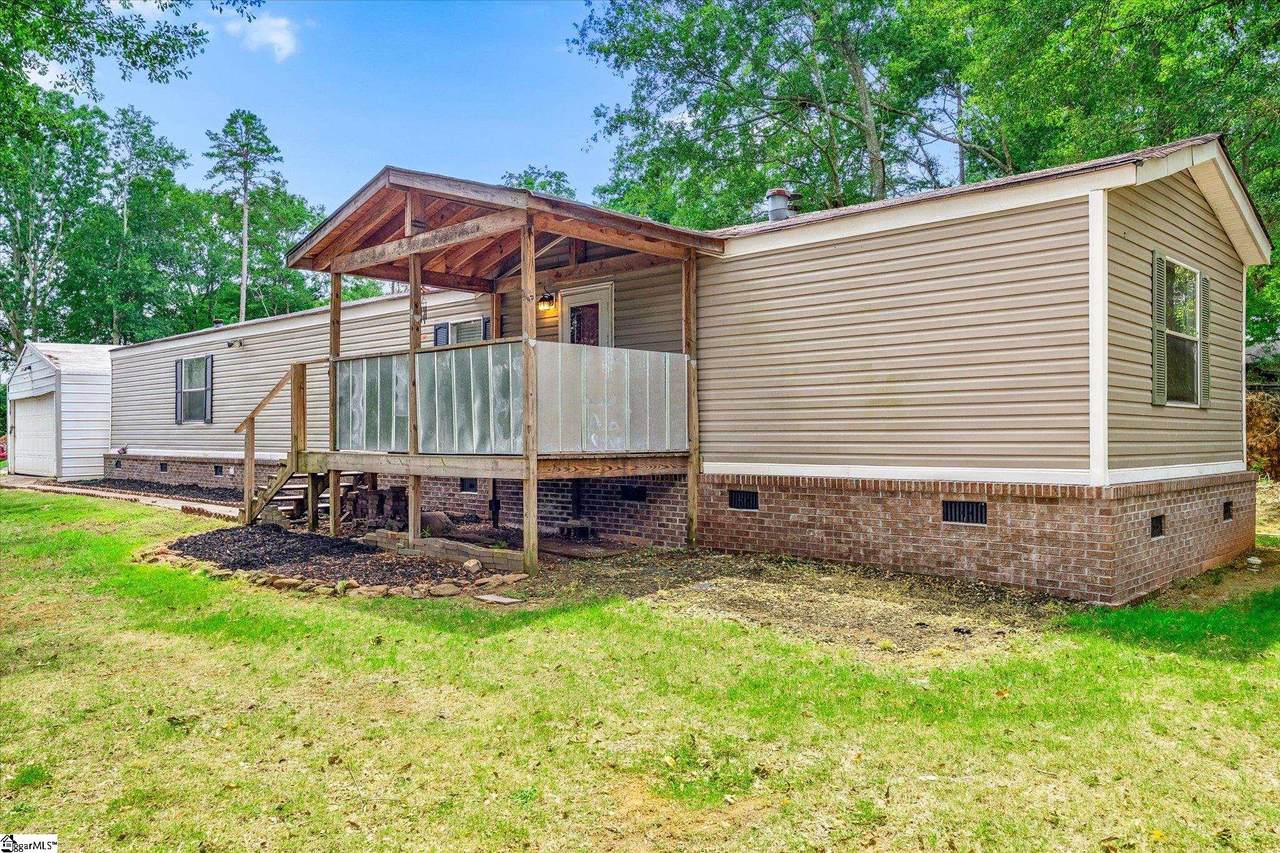 210 Elaine Drive - Photo 1