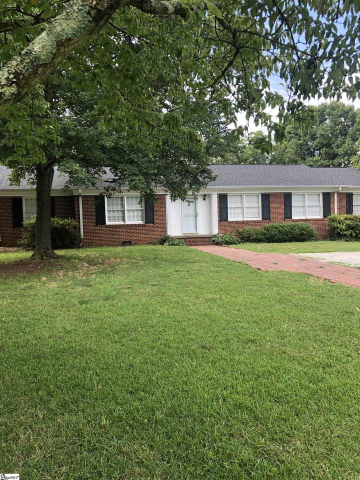 129 Sunset Drive - Photo 1