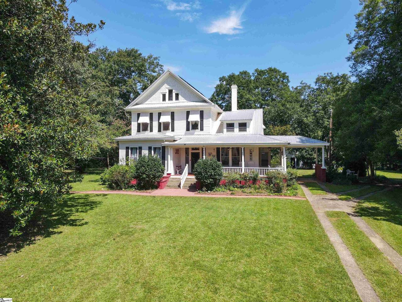695 Main Street - Photo 1
