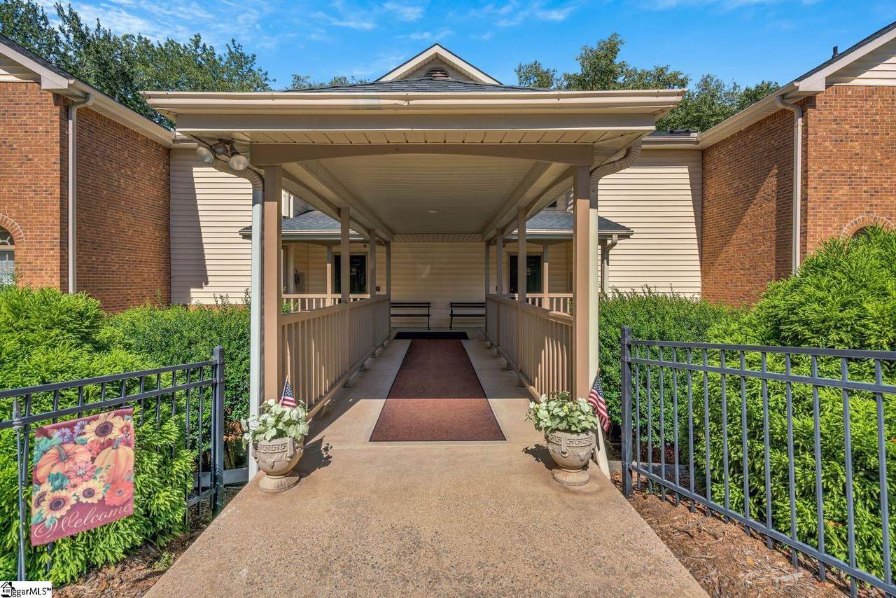 103 Swansgate Place - Photo 1