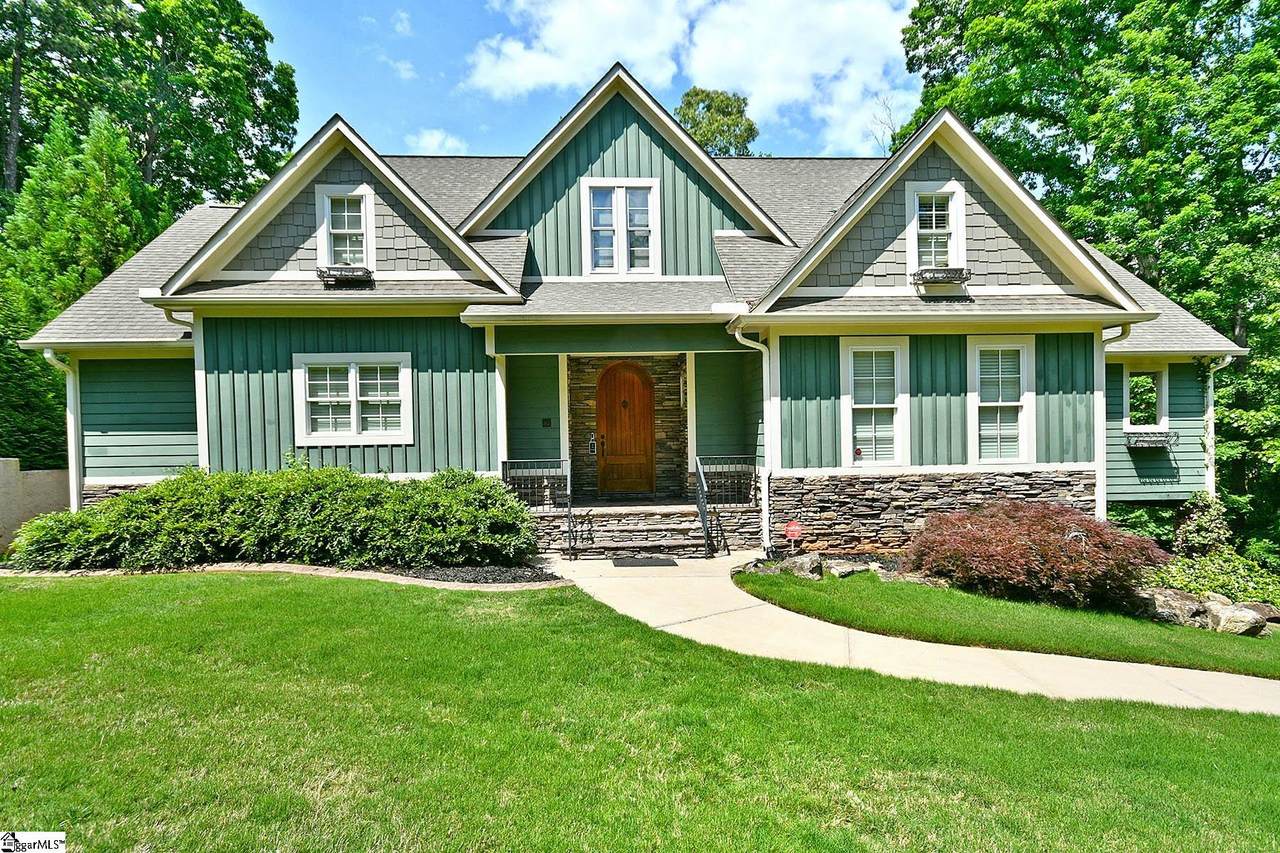 142 Lakeland Avenue - Photo 1
