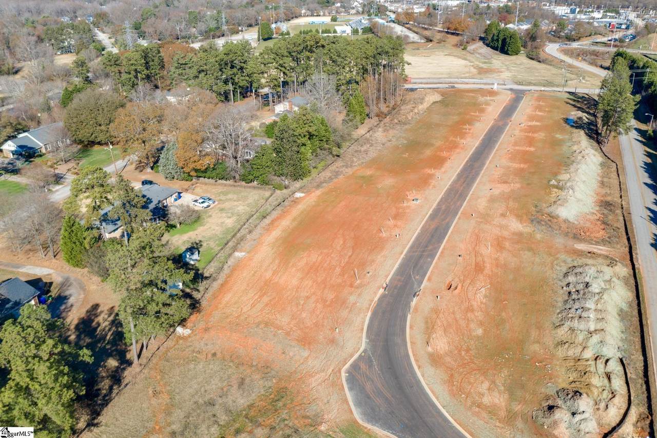 19 Village Crest Drive - Photo 1