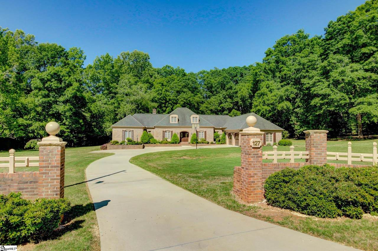 127 Kingswood Circle - Photo 1