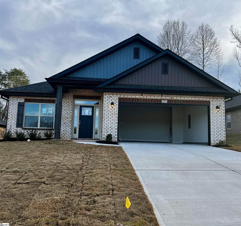 211 Cypress Hollow Trail - Photo 1