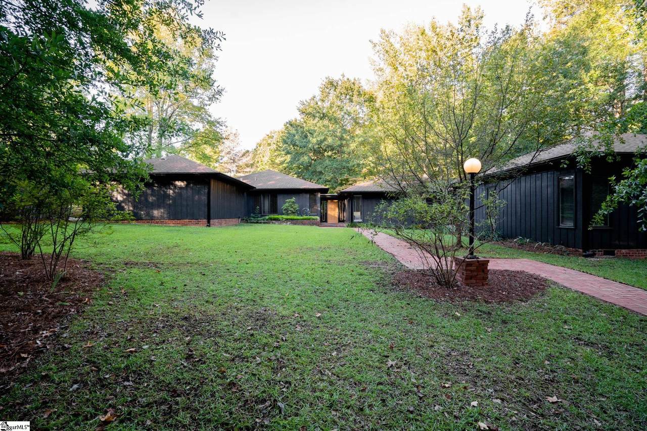 7 Hathaway Circle - Photo 1