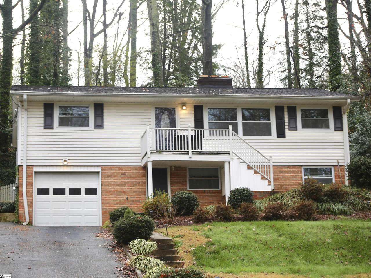 120 Brookside Circle - Photo 1