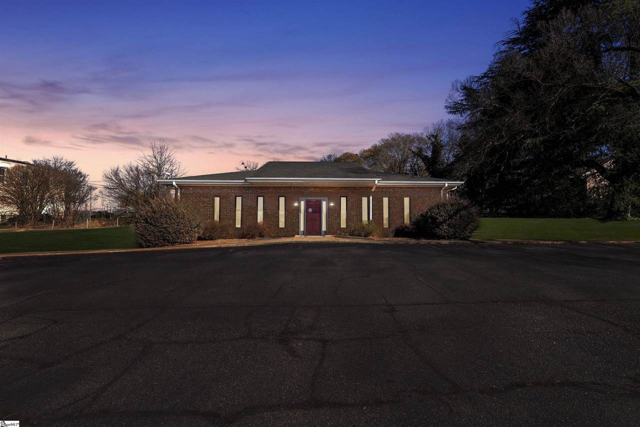 1530 Buncombe Road - Photo 1