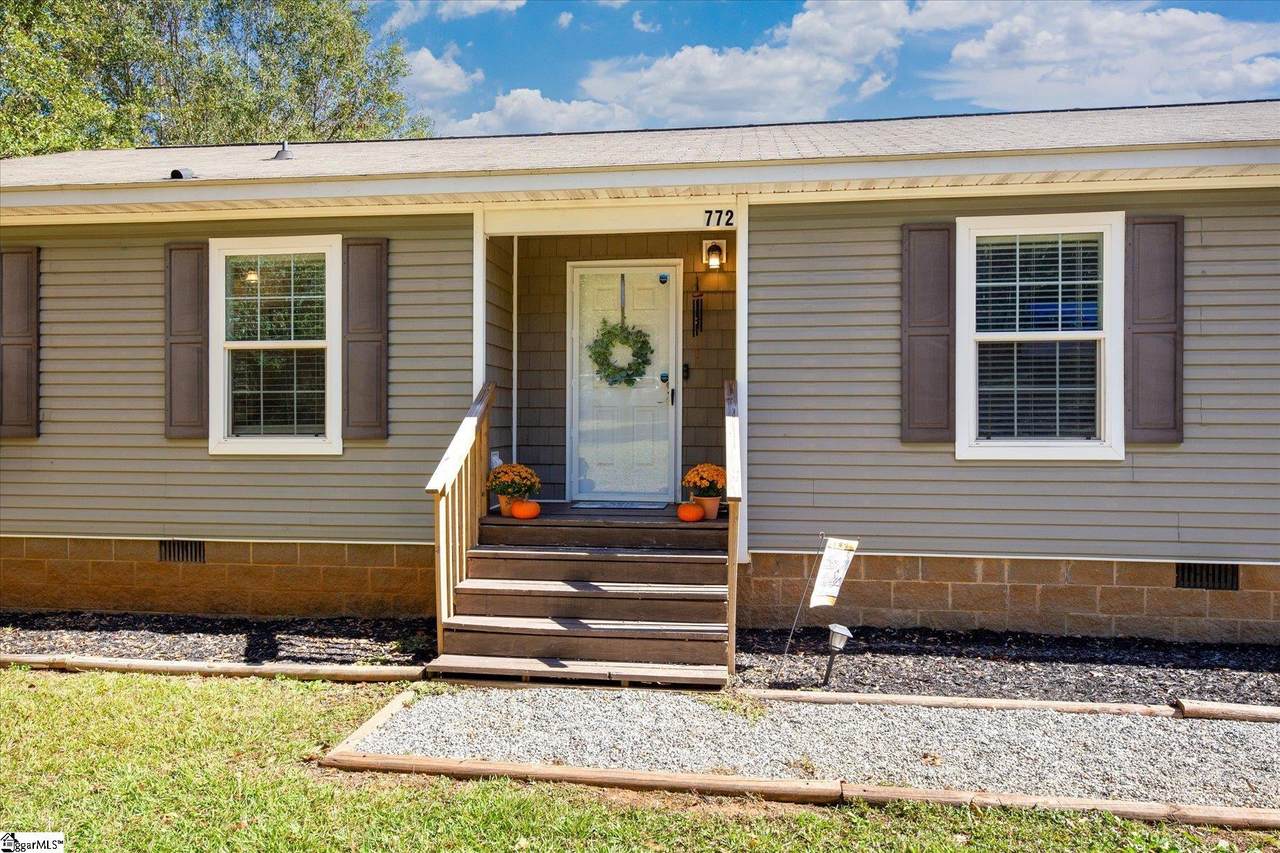 772 Bumblebee Lane - Photo 1