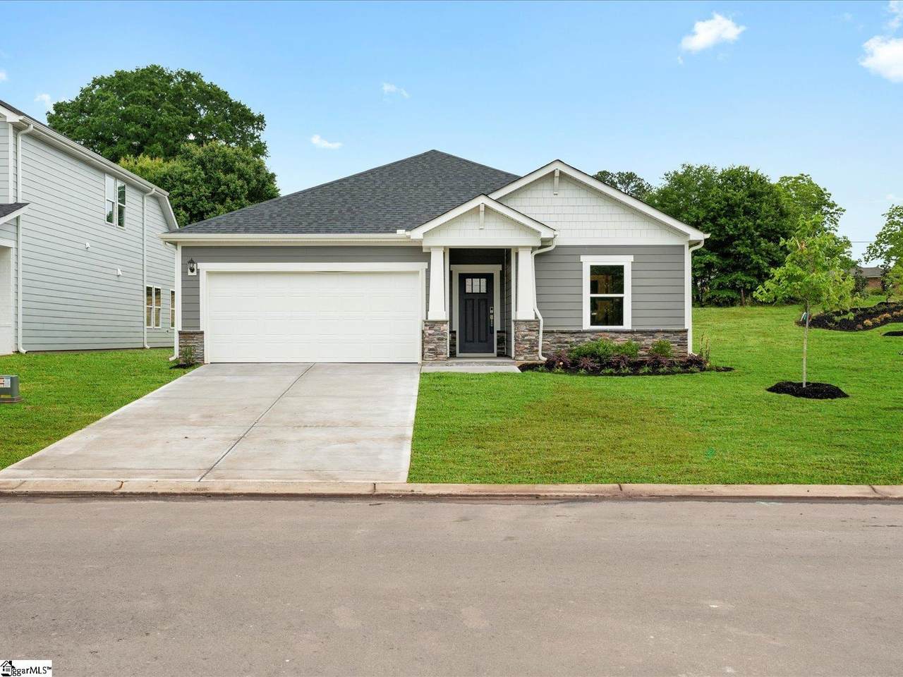 147 Willoughby Way - Photo 1
