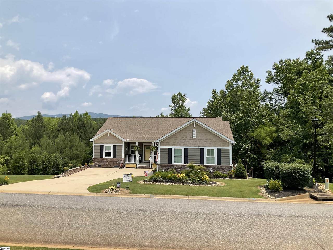 300 Wedge Way - Photo 1