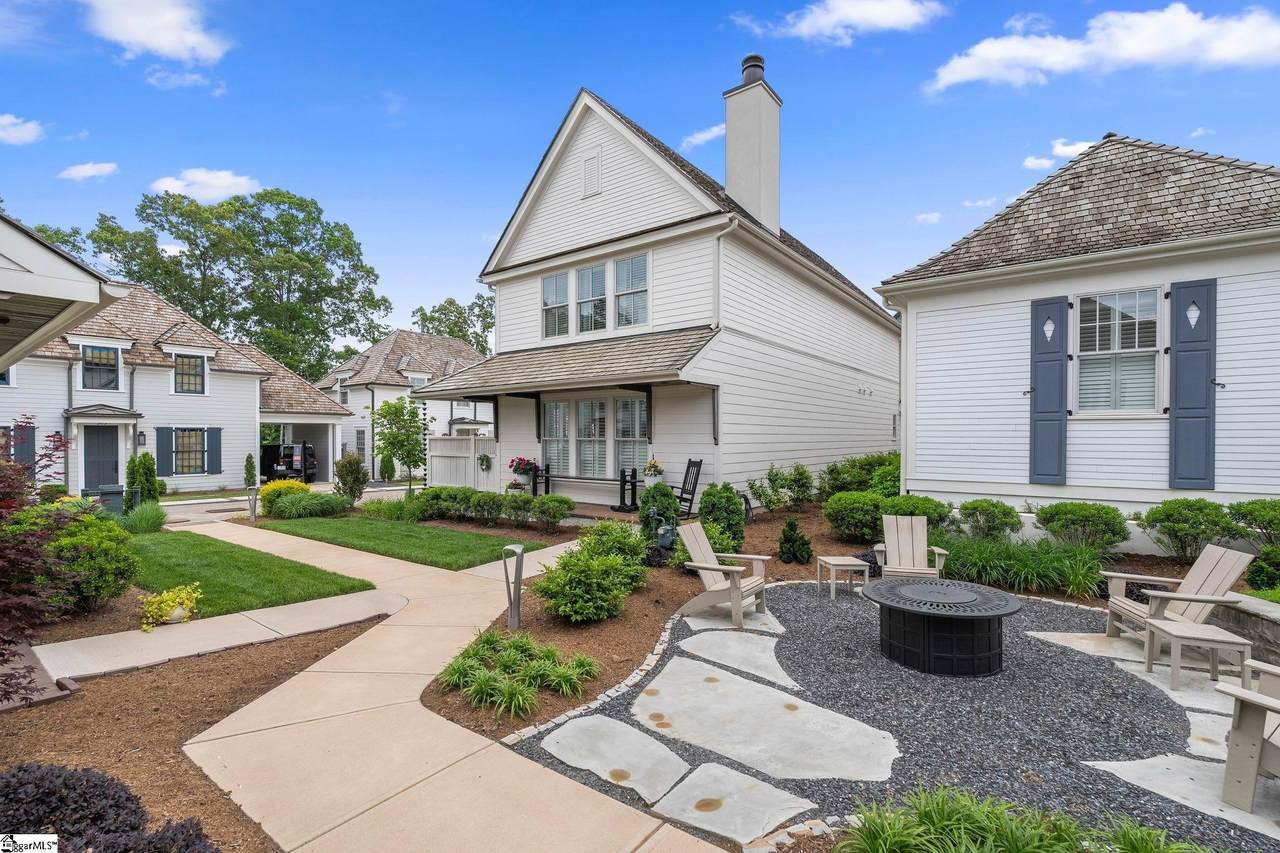 107 Denton Drive - Photo 1