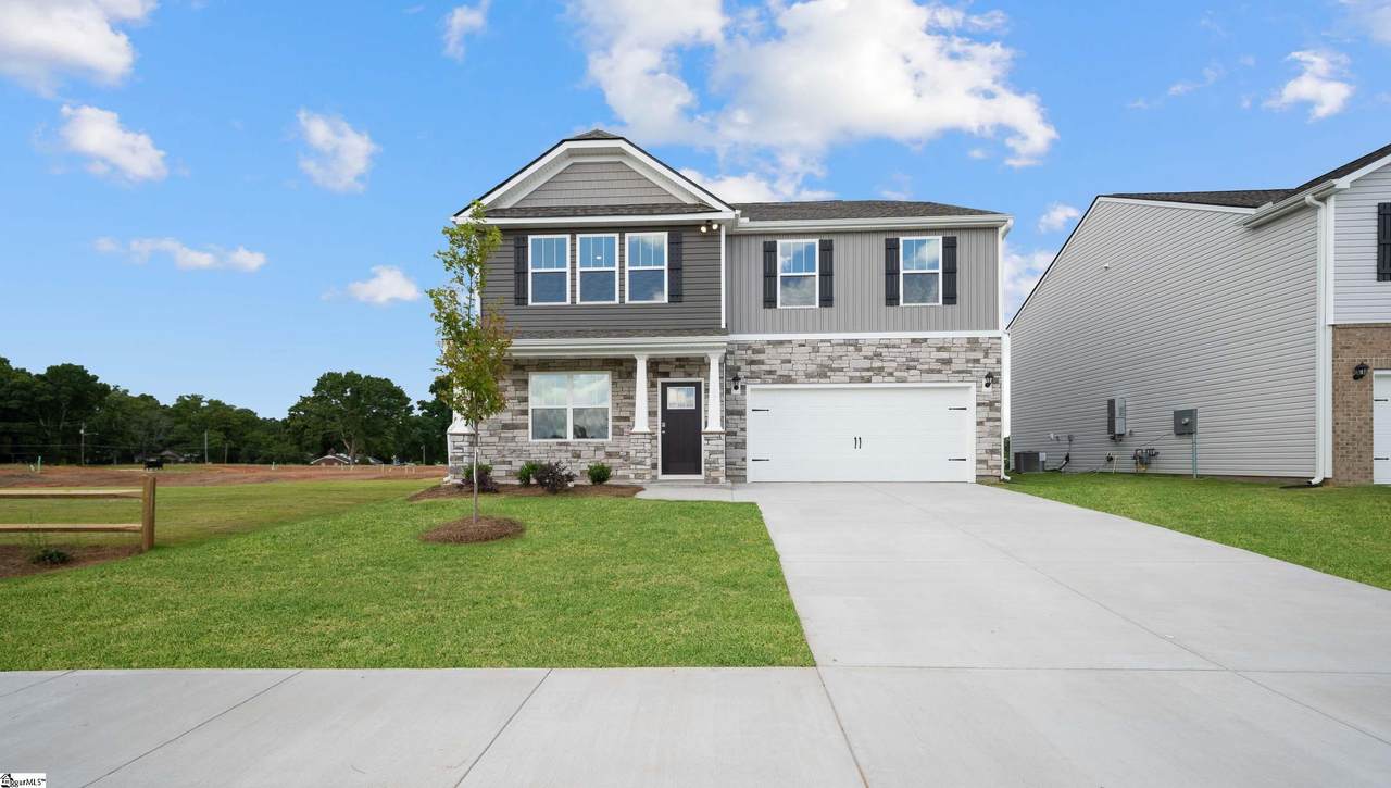 107 Depot Circle - Photo 1