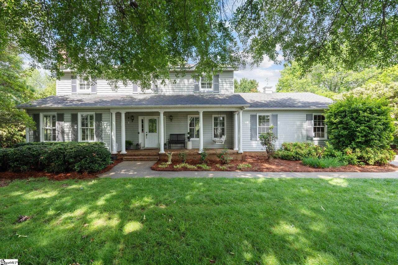 203 Muirfield Drive - Photo 1