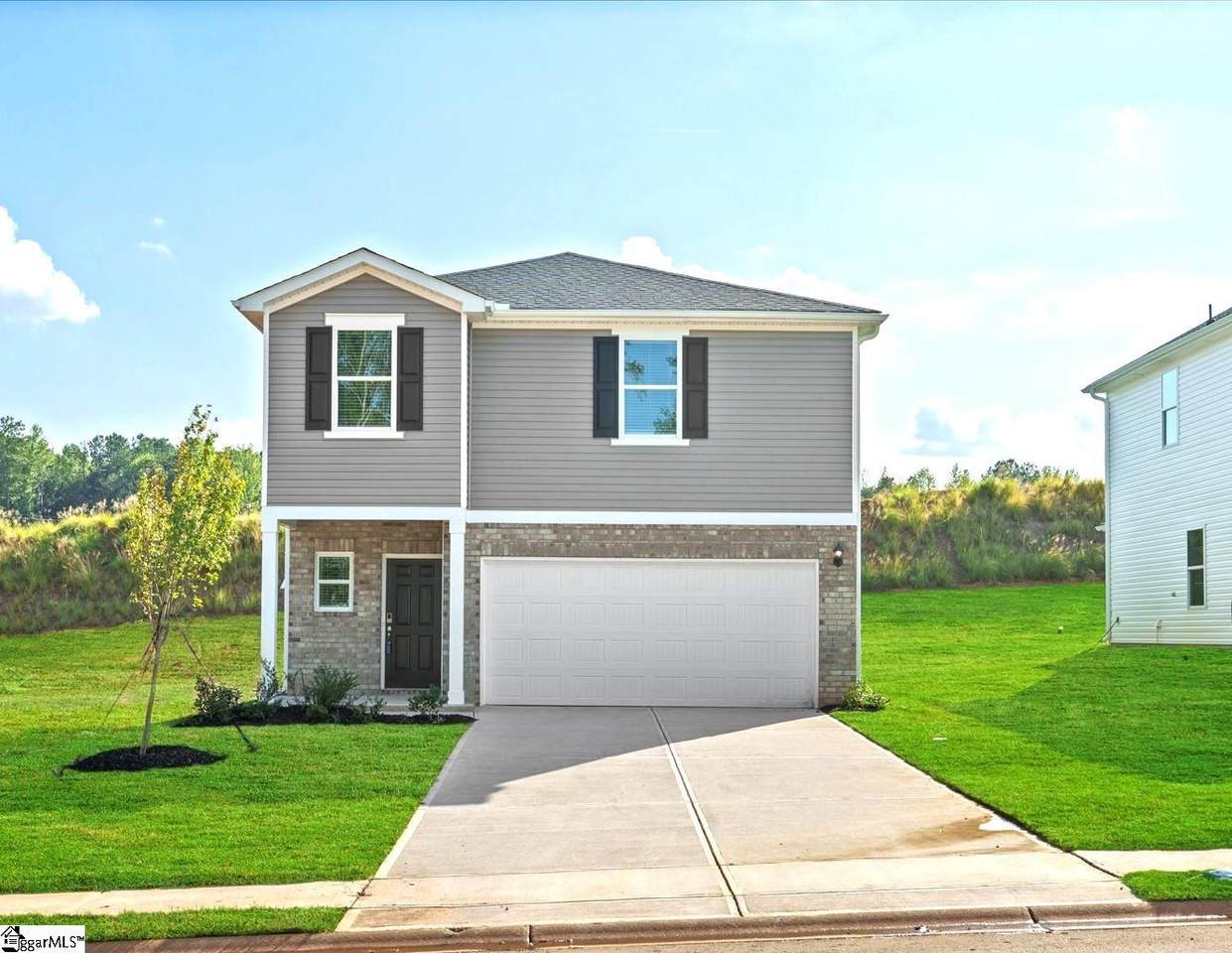 128 Gardner Avenue - Photo 1