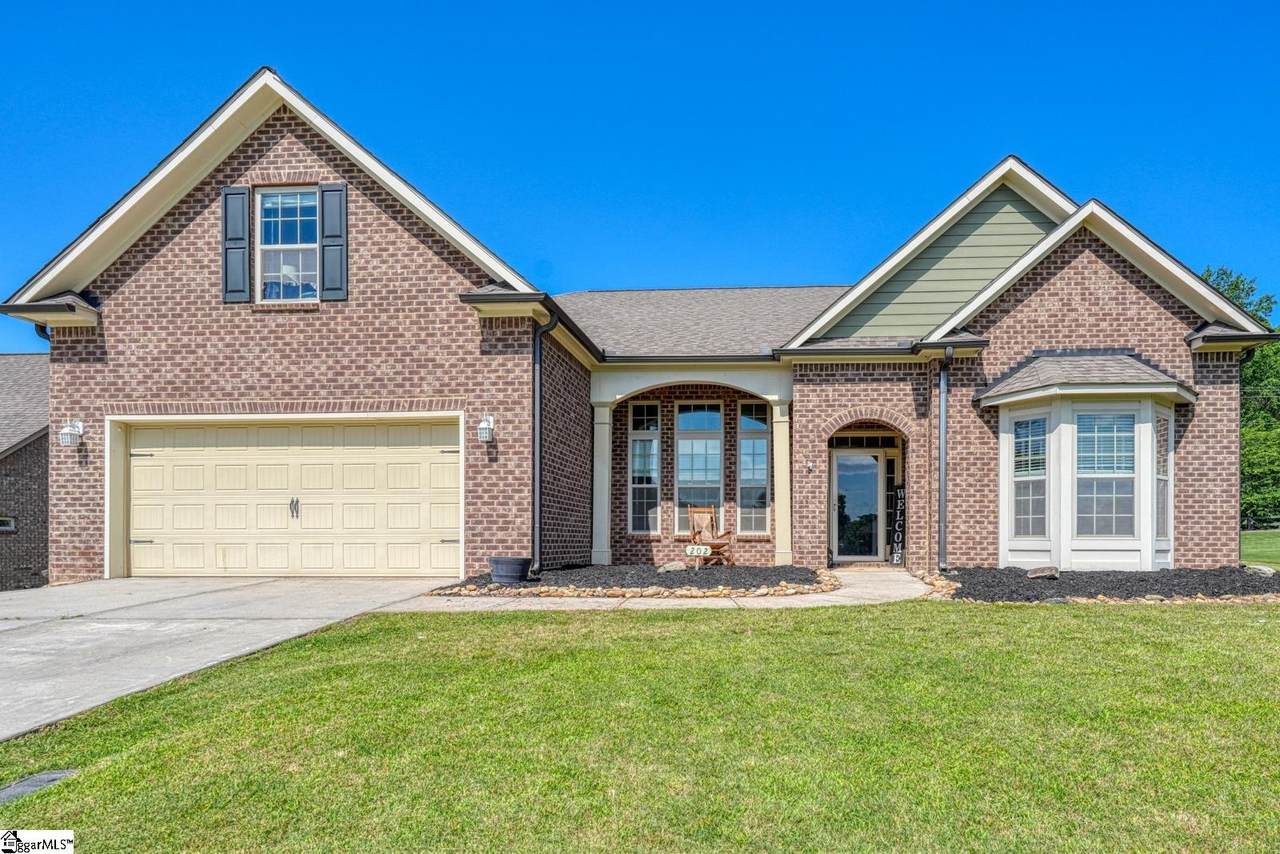 202 Buxton Court - Photo 1