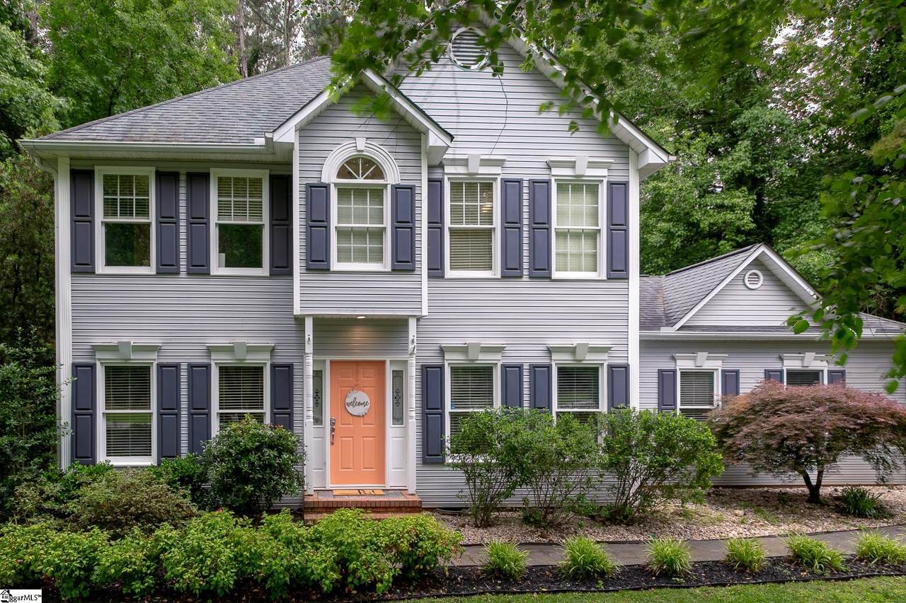 205 Shadow Oaks Drive - Photo 1