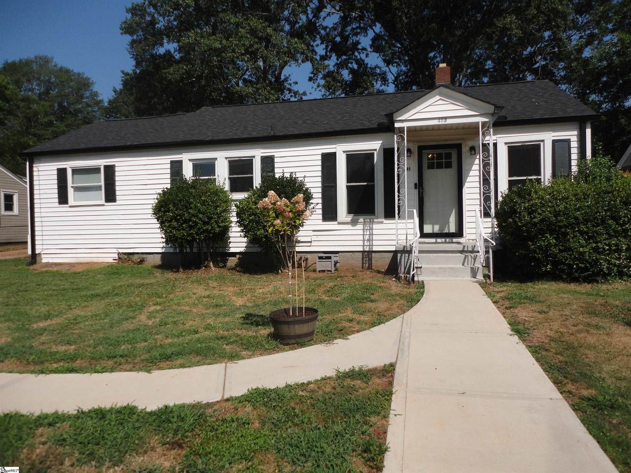 405 Perry Road - Photo 1