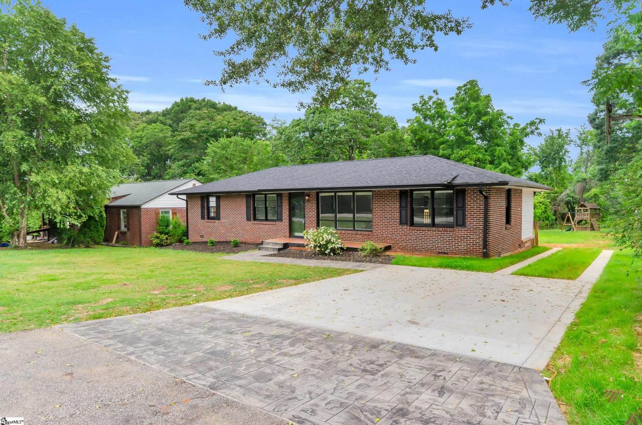 109 Leland Circle - Photo 1