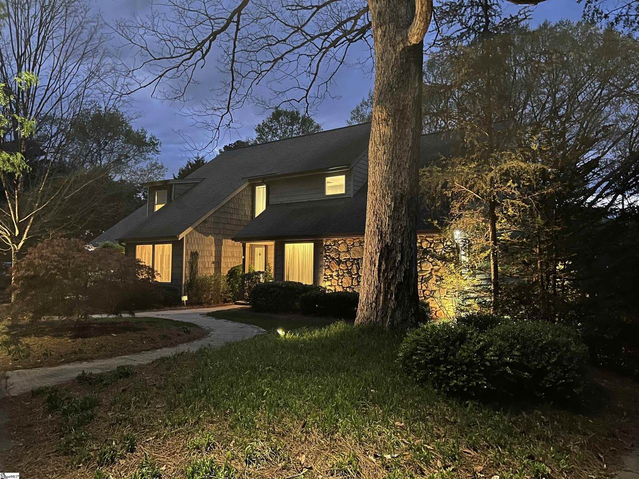 294 Hollis Drive - Photo 1