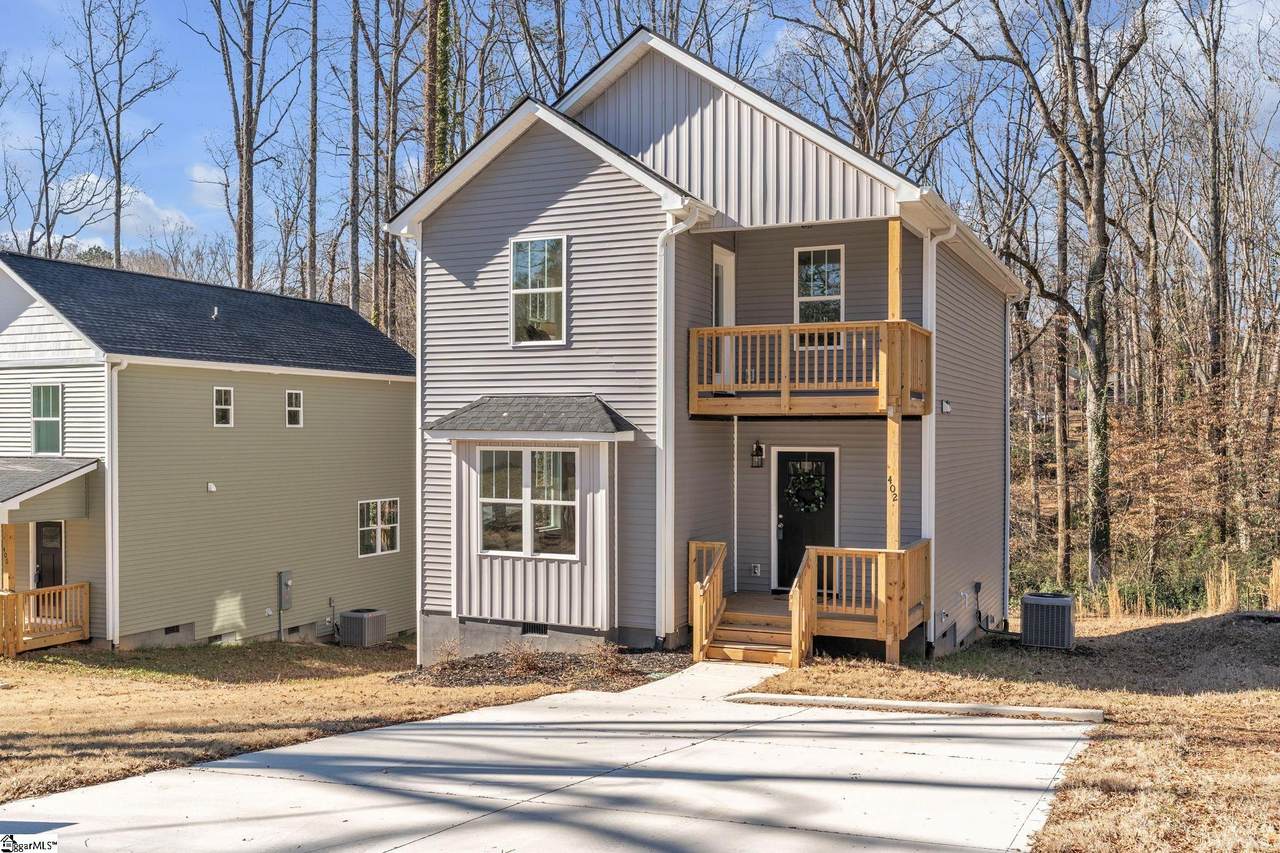 402 Woodland Circle - Photo 1