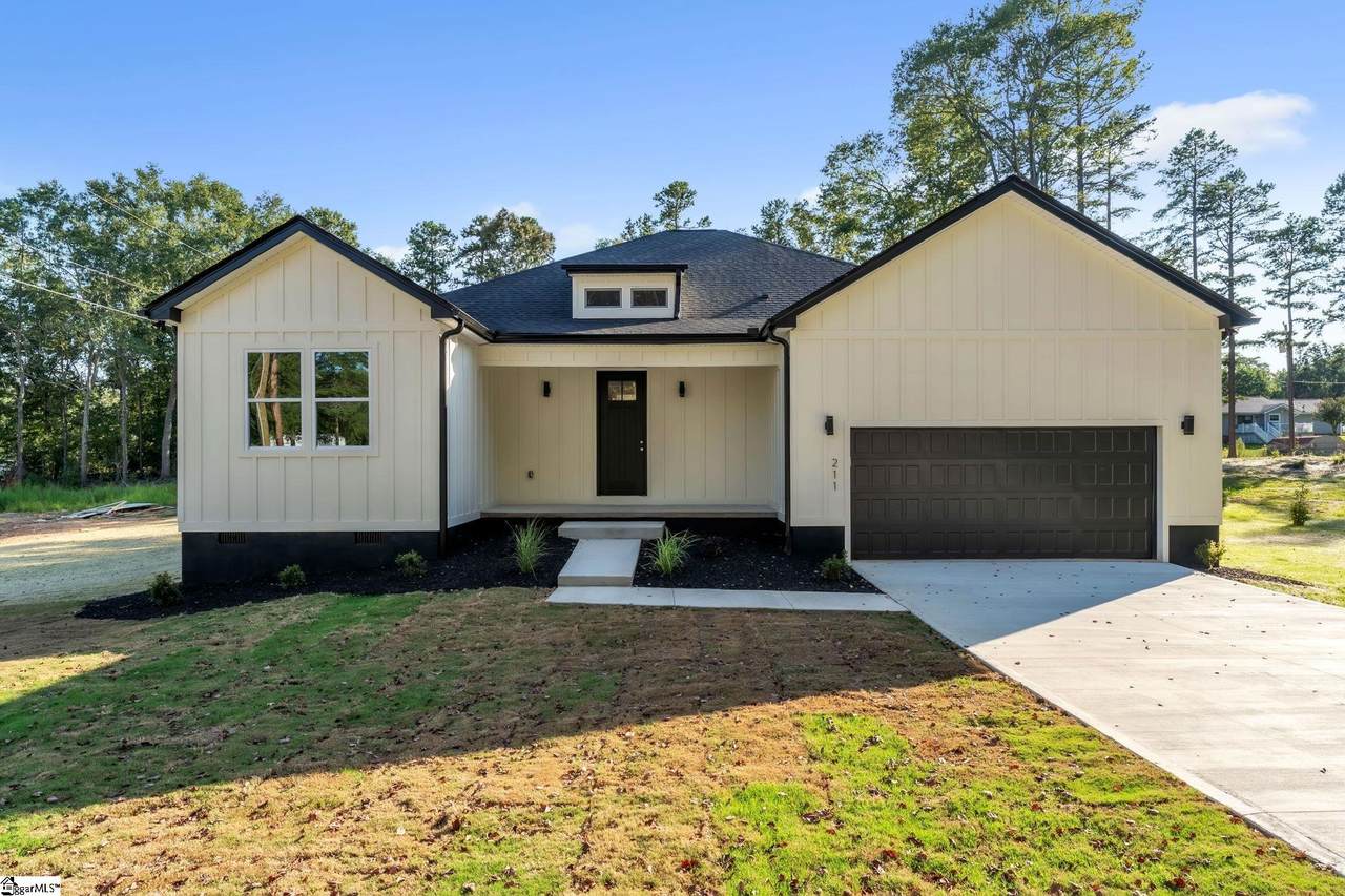 211 Chestnut Drive - Photo 1