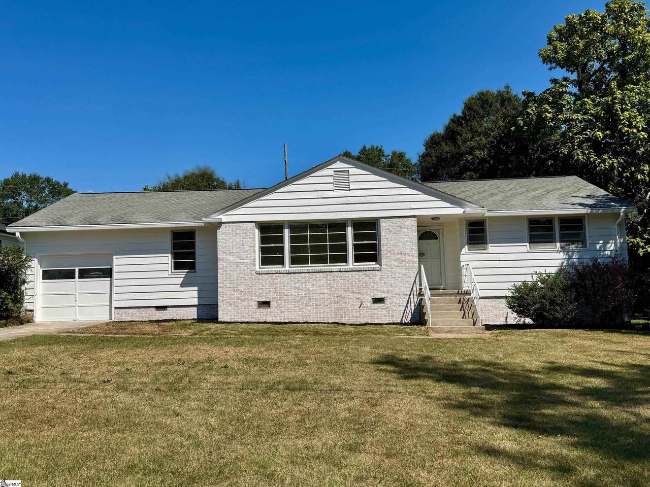 9 Plainfield Circle - Photo 1