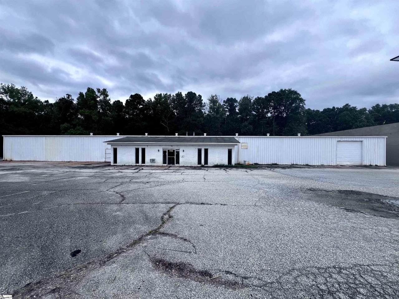 1732 Highway 72 Bypass - Photo 1