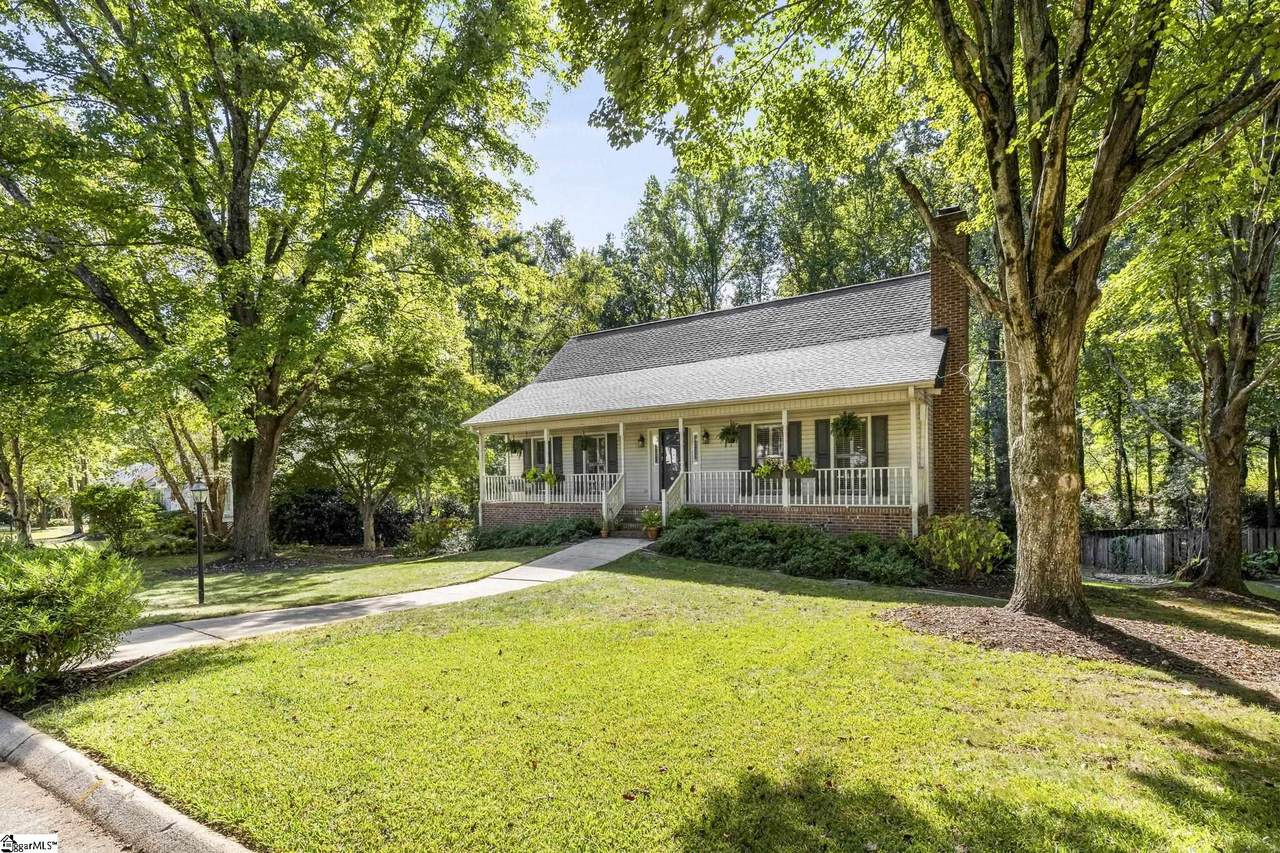 232 Hardwood Road - Photo 1