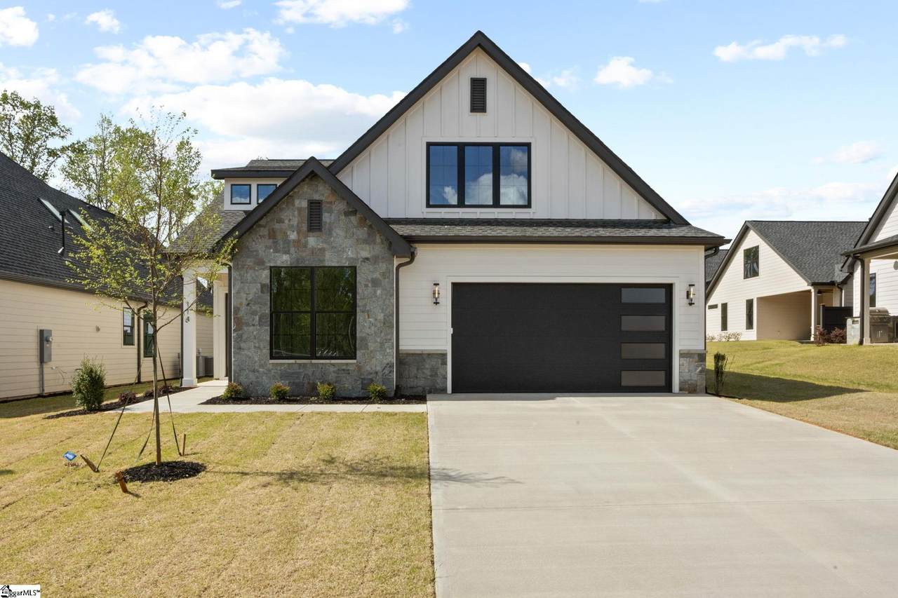 114 Deer Vista Drive - Photo 1