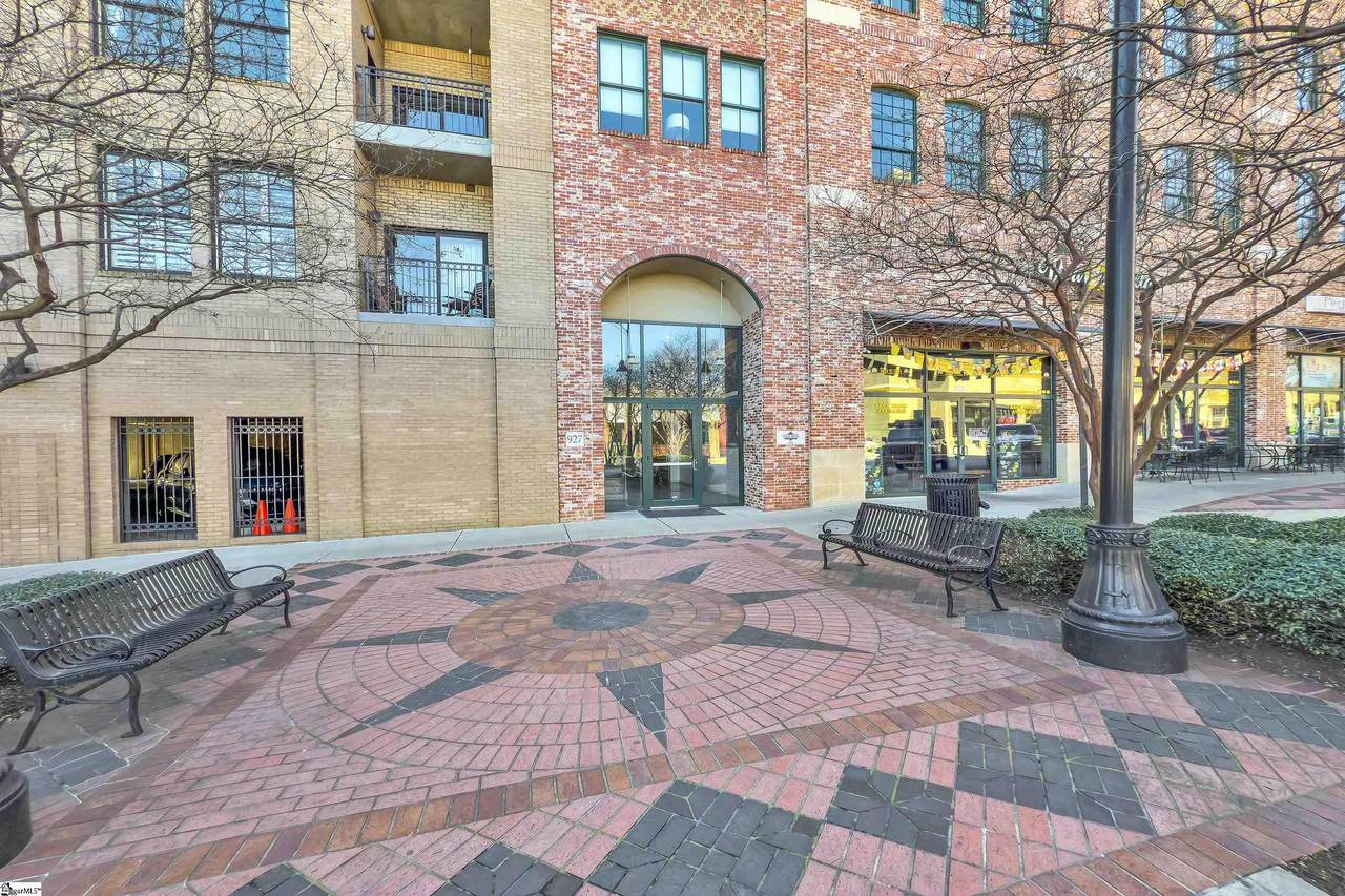 927 Main Street - Photo 1