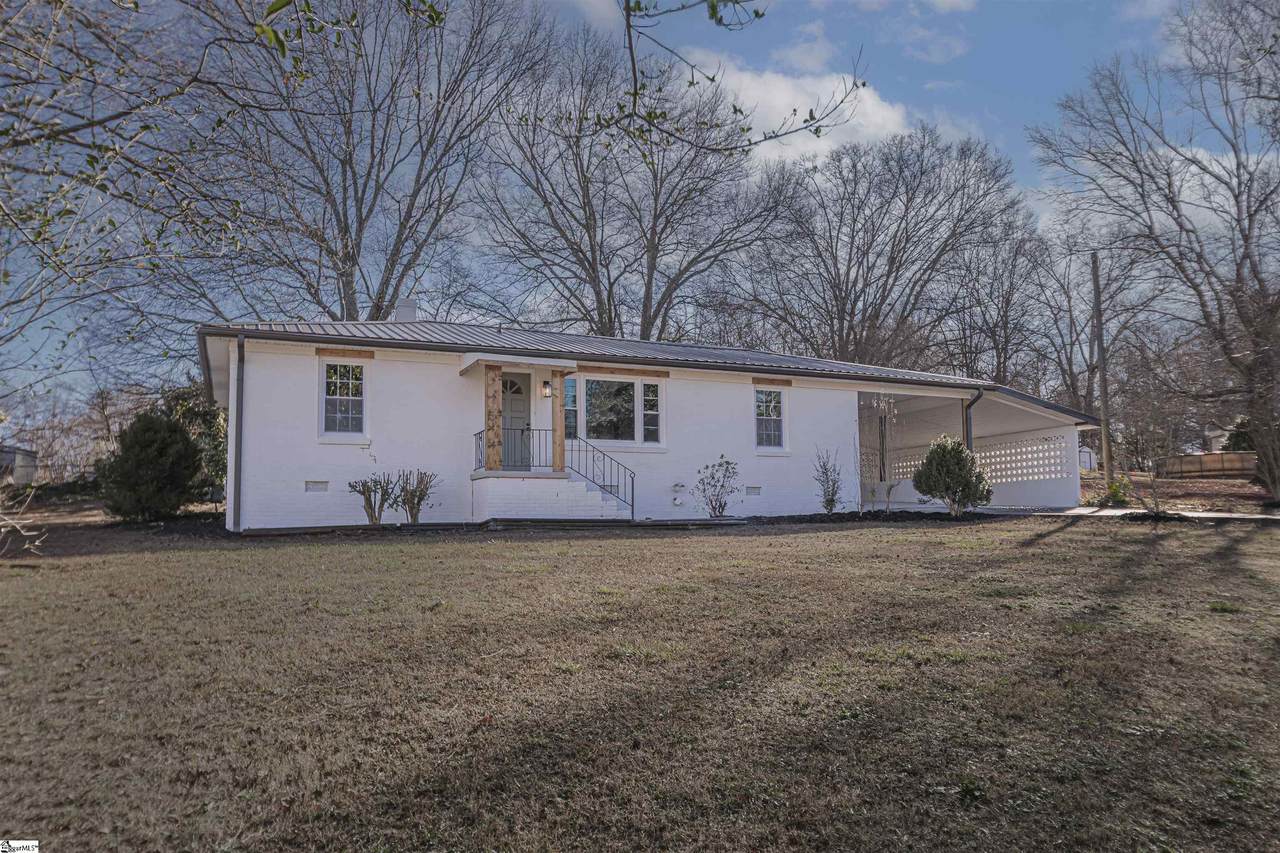 318 Elljean Road - Photo 1