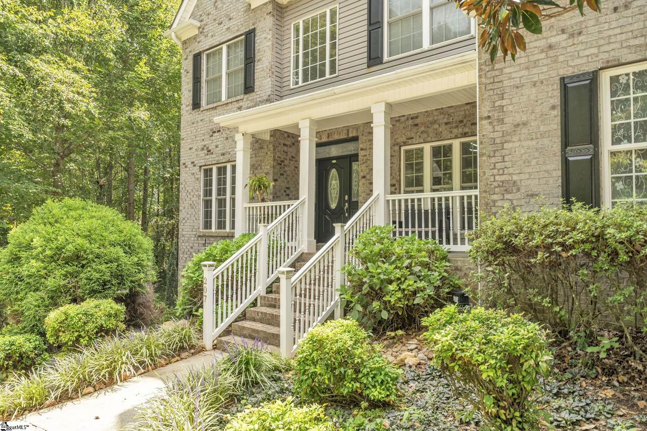 207 Devonhurst Drive - Photo 1