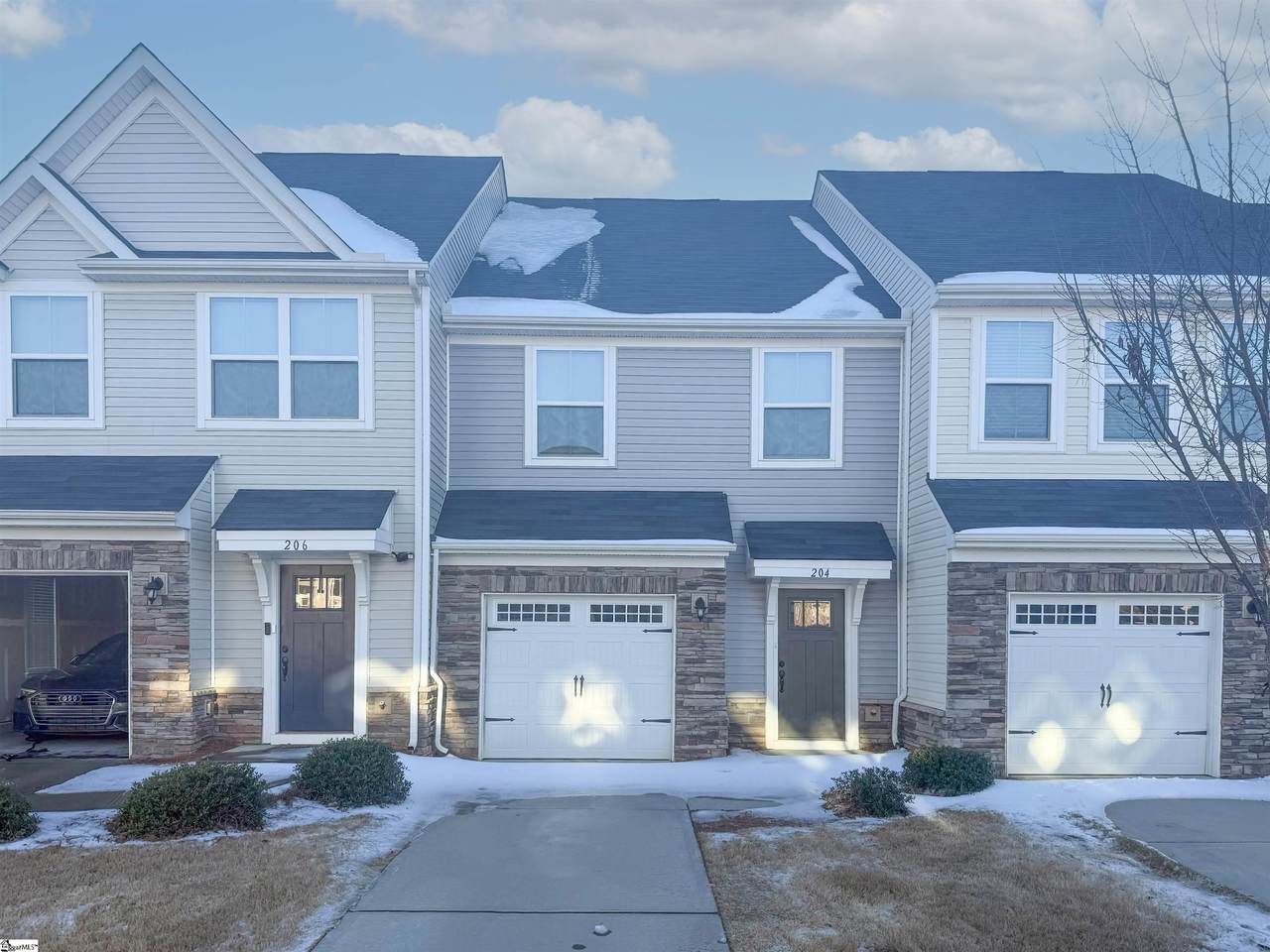 204 Roudwood Drive - Photo 1