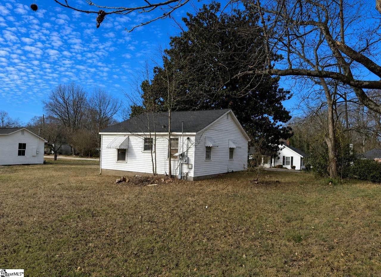 123 Circle Drive - Photo 1