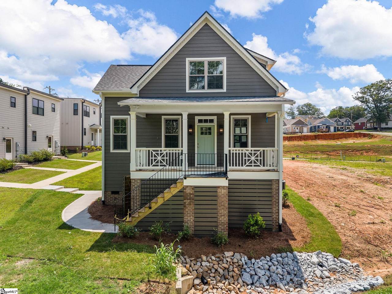 202 Butterfly Creek Alley - Photo 1