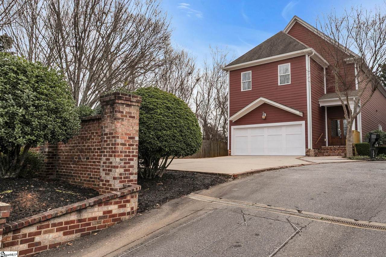 726 Rutherford Road - Photo 1
