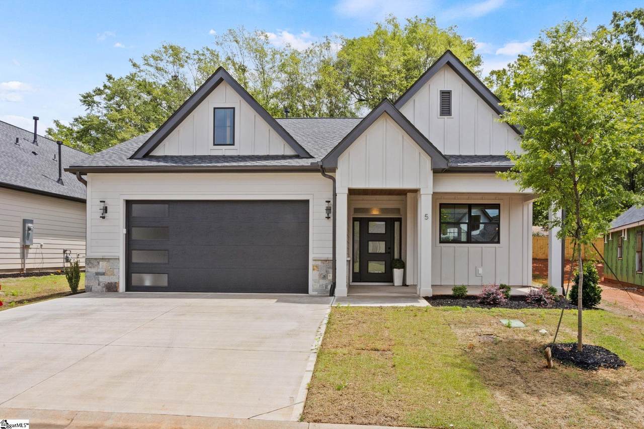 5 Mercy Drive - Photo 1