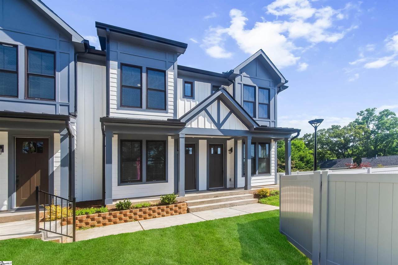 9 Hawthorne Lane - Photo 1