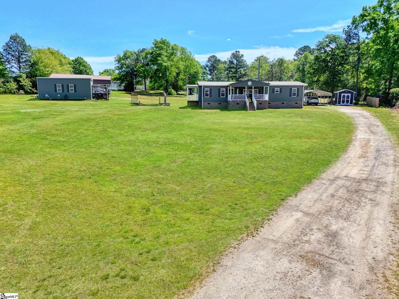 82 Laredo Drive - Photo 1