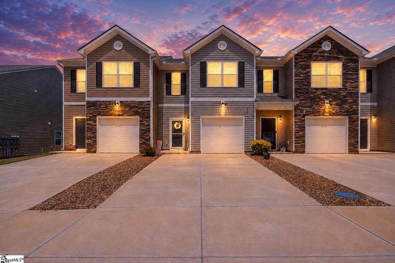 211 Sunriff Court - Photo 1
