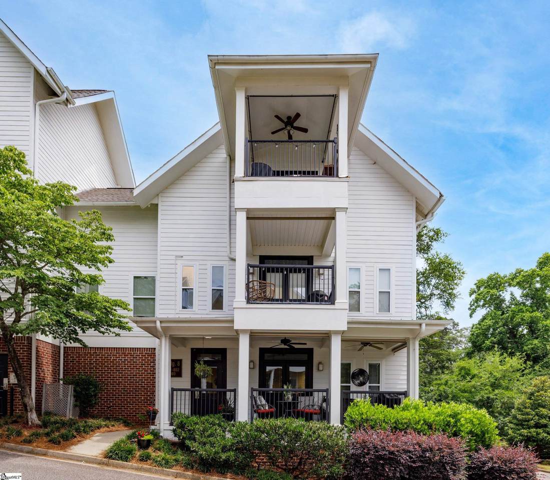 204 Park Avenue - Photo 1