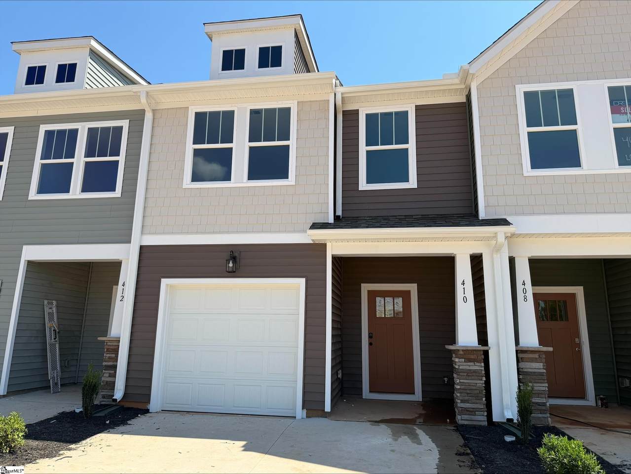 410 Alicat Drive - Photo 1